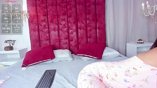 Melody smiith  online show from September 2025 03:46:02 PM