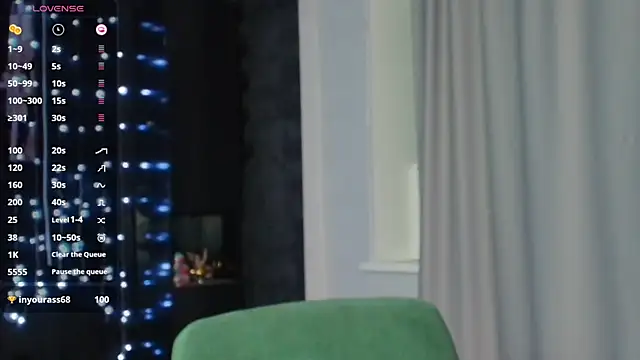 PieraMarch online show from November 2025 07:27:01 PM