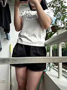 Meii-meyy online show from September 2025 01:49:02 AM