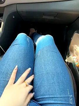 Meii-meyy online show from September 2025 07:21:01 AM