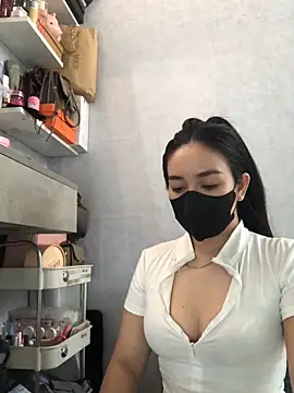 hanny baby205 online show from September 2025 01:22:01 PM