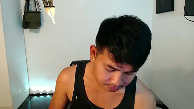 JboyGiant005 online show from September 2025 02:48:02 AM