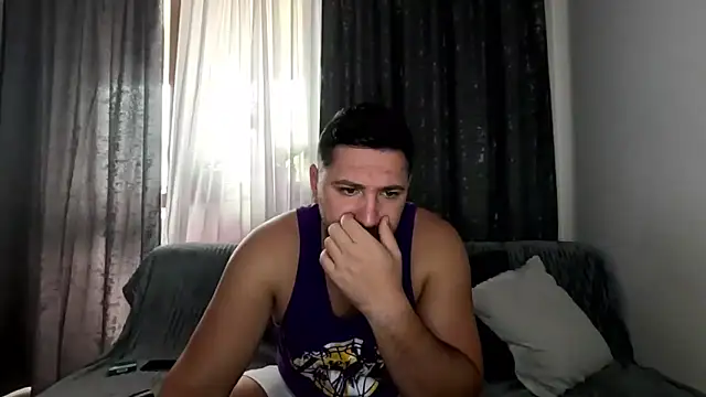 Gold Alpha Boy online show from October 2025 08:13:01 AM