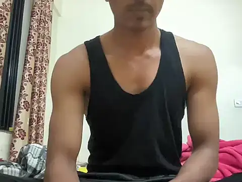 Snapshot of modelguyyy chatting on November 2025 12:33:02 PM modelguyyy online show from November 2025 12:33:02 PM