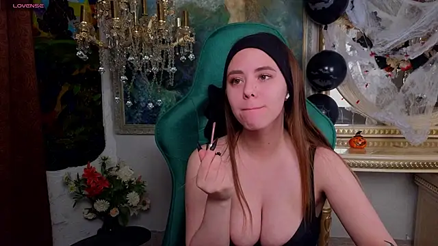 Snapshot of IvoryWood_ chatting on October 2025 12:14:02 PM IvoryWood online show from October 2025 12:14:02 PM