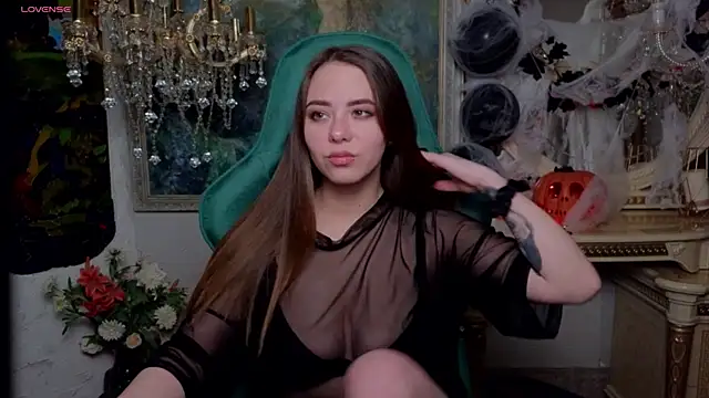 Snapshot of IvoryWood_ chatting on October 2025 12:28:01 PM IvoryWood online show from October 2025 12:28:01 PM