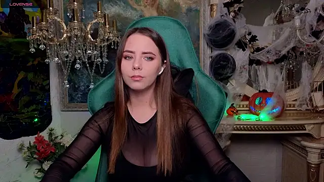 Snapshot of IvoryWood_ chatting on November 2025 05:04:02 PM IvoryWood online show from November 2025 05:04:02 PM