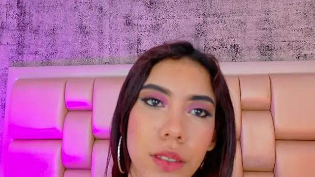 BellaHarper1 online show from September 2025 01:04:01 PM