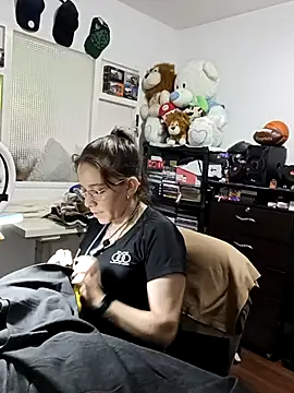 Isabella5 Brown  online show from October 2025 08:38:01 PM