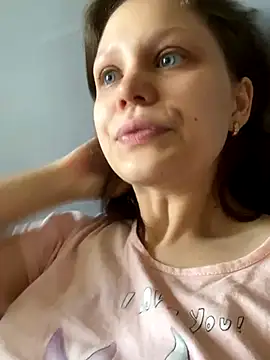 Snapshot of Lunliss chatting on September 2025 09:36:02 AM Lunliss online show from September 2025 09:36:02 AM