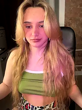 Chloe Ravens online show from October 2025 08:07:02 PM