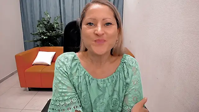 sunny lady 0 online show from September 2025 03:49:02 PM