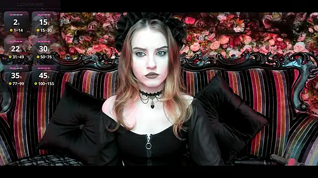 Snapshot of EllieMori chatting on October 2025 08:26:01 PM EllieMori online show from October 2025 08:26:01 PM