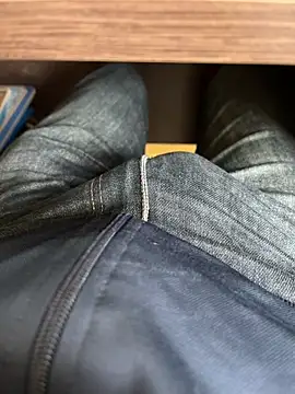 Snapshot of Cruel00 chatting on December 2025 07:23:01 AM Cruel00 online show from December 2025 07:23:01 AM