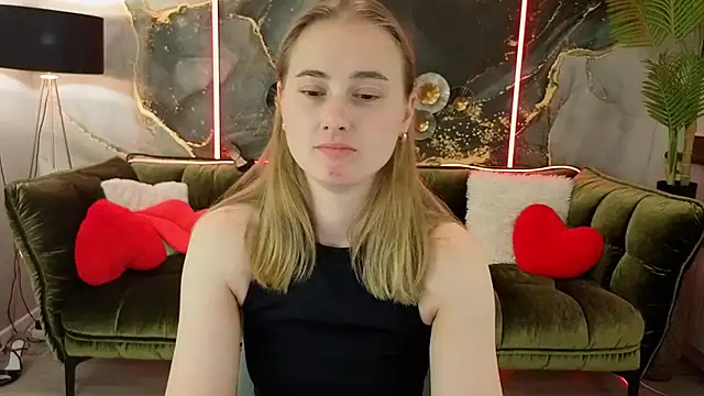 Sun Kitty  online show from September 2025 06:52:02 PM