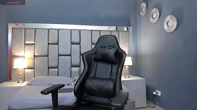 Cata Joness online show from October 2025 09:33:01 AM