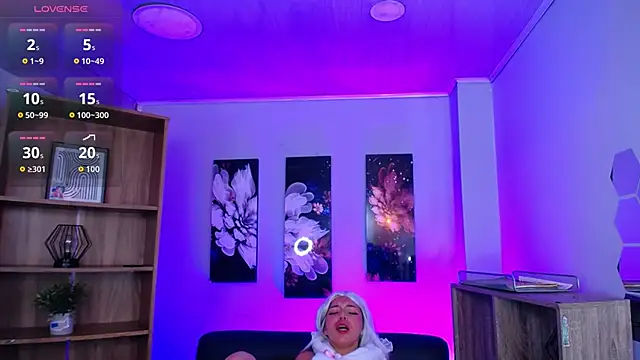 roseefancy online show from September 2025 11:43:01 AM