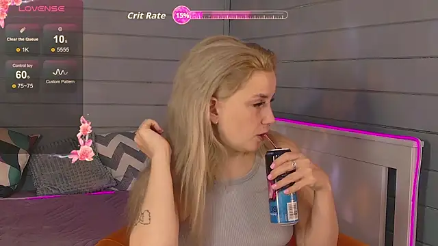 Snapshot of Crystal_Jull chatting on September 2025 11:09:01 AM Crystal Jull online show from September 2025 11:09:01 AM