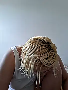 VikaKing online show from December 2025 11:15:01 AM