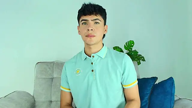 CamiiGuzmanX online show from September 2025 08:14:01 PM