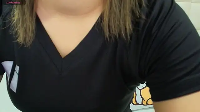 Snapshot of gisell_gomez chatting on September 2025 12:10:02 PM gisell gomez online show from September 2025 12:10:02 PM