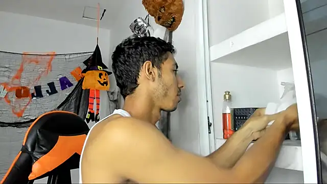 Snapshot of jhosep_hamilton chatting on October 2025 12:05:02 PM jhosep hamilton online show from October 2025 12:05:02 PM