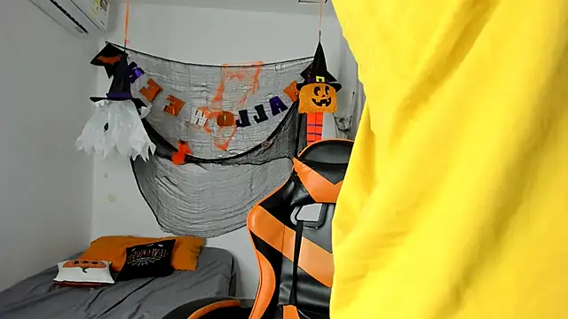 Snapshot of jhosep_hamilton chatting on November 2025 06:54:02 PM jhosep hamilton online show from November 2025 06:54:02 PM