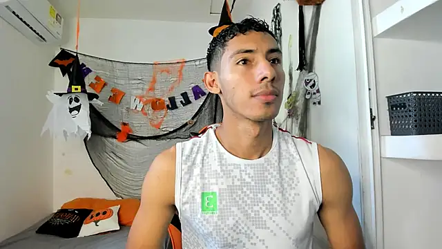 Snapshot of jhosep_hamilton chatting on November 2025 06:53:01 PM jhosep hamilton online show from November 2025 06:53:01 PM