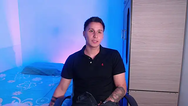 valentinosex1 online show from September 2025 09:20:01 PM