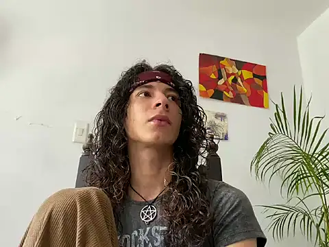 Snapshot of camille_delrey chatting on November 2025 05:13:01 PM camille delrey online show from November 2025 05:13:01 PM