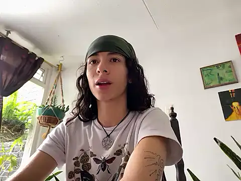 Snapshot of camille_delrey chatting on November 2025 02:39:01 PM camille delrey online show from November 2025 02:39:01 PM