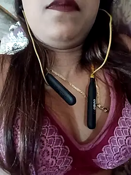 payalsharma95 online show from October 2025 05:43:01 PM