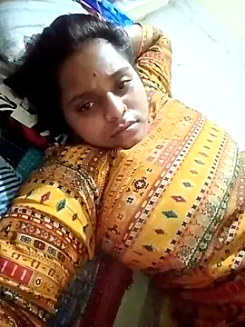 Snapshot of Hot_crety chatting on November 2025 11:59:02 PM Hot crety online show from November 2025 11:59:02 PM