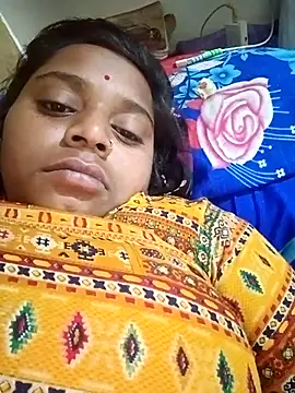 Snapshot of Hot_crety chatting on November 2025 11:35:01 PM Hot crety online show from November 2025 11:35:01 PM