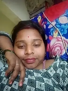 Snapshot of Hot_crety chatting on November 2025 05:20:01 PM Hot crety online show from November 2025 05:20:01 PM