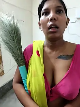Hotty-Moni online show from September 2025 12:15:01 PM