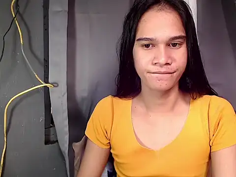 Snapshot of urseductivebarbie_xx chatting on October 2025 07:04:02 AM urseductivebarbie xx online show from October 2025 07:04:02 AM