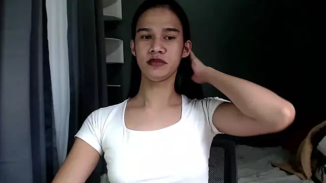 Snapshot of urseductivebarbie_xx chatting on October 2025 07:17:02 AM urseductivebarbie xx online show from October 2025 07:17:02 AM