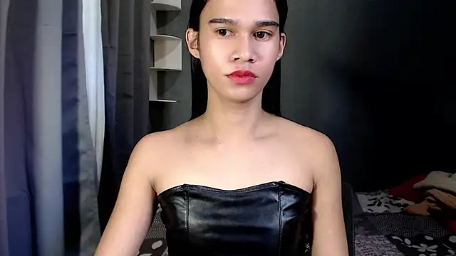 Snapshot of urseductivebarbie_xx chatting on October 2025 12:11:01 AM urseductivebarbie xx online show from October 2025 12:11:01 AM