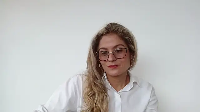 linda-mature43 online show from October 2025 04:37:01 PM