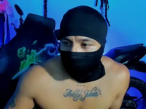 Snapshot of zeus_7777 chatting on October 2025 11:03:02 PM zeus 7777 online show from October 2025 11:03:02 PM