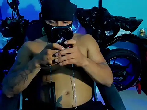 Snapshot of zeus_7777 chatting on October 2025 11:48:02 PM zeus 7777 online show from October 2025 11:48:02 PM