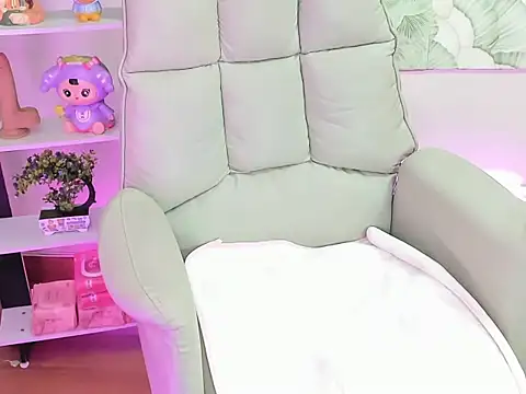 Snapshot of Mix-MiuMiu chatting on October 2025 03:43:01 AM Mix-MiuMiu online show from October 2025 03:43:01 AM