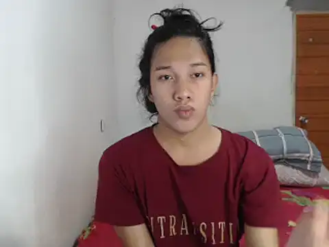 Snapshot of miss_venus11 chatting on October 2025 10:28:02 PM miss venus11 online show from October 2025 10:28:02 PM