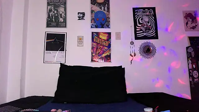 Snapshot of plutonbluemooon333 chatting on October 2025 12:17:02 AM plutonbluemooon333 online show from October 2025 12:17:02 AM