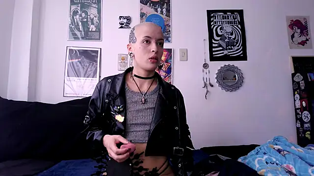 Snapshot of plutonbluemooon333 chatting on October 2025 09:38:01 PM plutonbluemooon333 online show from October 2025 09:38:01 PM