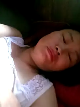 Snapshot of maple694 chatting on September 2025 12:01:02 AM maple694 online show from September 2025 12:01:02 AM