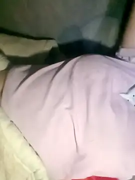 Snapshot of maple694 chatting on September 2025 06:45:01 PM maple694 online show from September 2025 06:45:01 PM