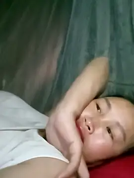 Snapshot of maple694 chatting on September 2025 12:05:01 AM maple694 online show from September 2025 12:05:01 AM