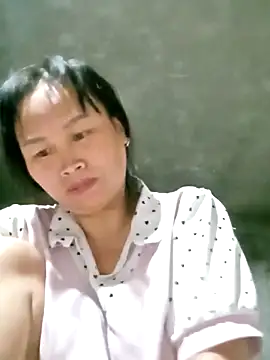 Snapshot of maple694 chatting on October 2025 01:42:02 PM maple694 online show from October 2025 01:42:02 PM